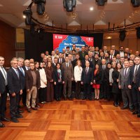 Büyükşehir Meclisi ailesi aynı sofrada buluştu 