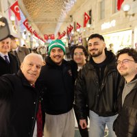 Başkan Bozbey çarşı esnafıyla bayramlaştı 