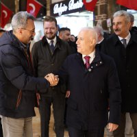 Başkan Bozbey çarşı esnafıyla bayramlaştı 
