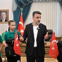 23 Nisan’da başkanlık koltuğu çocukların oldu 