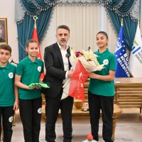 23 Nisan’da başkanlık koltuğu çocukların oldu 