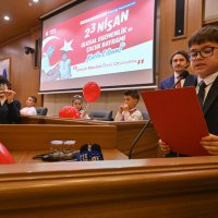 Bursa Büyükşehir Meclisi’nde söz  çocukların oldu 