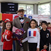 Miniklerden iç ısıtan 23 Nisan kutlaması 