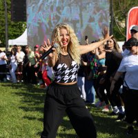 Bursa'da 'Dünya Dans Günü'nü zumba yaparak kutladılar 