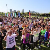 Bursa'da 'Dünya Dans Günü'nü zumba yaparak kutladılar 