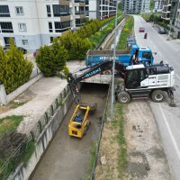 Büyükşehir’den yaz mevsimi öncesinde dere temizliği 