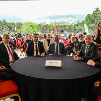 Bursa’da ‘özel’ askerlere renkli kına eğlencesi 