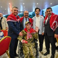 Bursa’da ‘özel’ askerlere renkli kına eğlencesi 