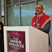 Bursa’da ‘özel’ askerlere renkli kına eğlencesi 