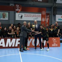 Bursa Büyükşehir Belediyespor sezonun üçüncü kupasına da kavuştu 