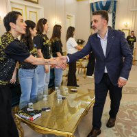 Şampiyon hentbolculardan Başkan Vekili Biba’ya ziyaret 