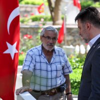 Başkan Vekili Şahin Biba’dan şehitlik ve esnaf ziyareti   