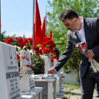 Başkan Vekili Şahin Biba’dan şehitlik ve esnaf ziyareti   
