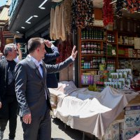 Başkan Vekili Şahin Biba’dan şehitlik ve esnaf ziyareti   