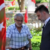 Başkan Vekili Şahin Biba’dan şehitlik ve esnaf ziyareti   