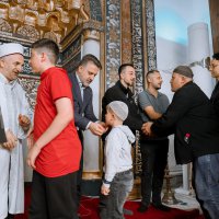 Başkan Vekili Şahin Biba, bayram sabahı öğrencilerle buluştu  