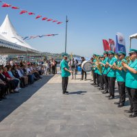 Büyükşehir'den Gemlik'te deniz dibi temizliği  