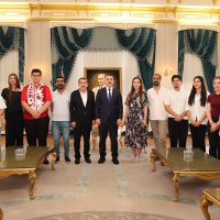 Başkan Vekili Biba, şampiyon marşın bestecilerini ağırladı 