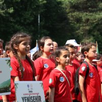 Çocuklar geleneksel oyunlarla buluştu 