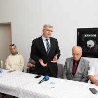 Şehit ve gazi babalarına anlamlı ziyaret 