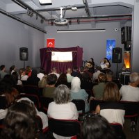 Karagöz sanatı gençlerin yorumuyla geleceğe taşındı 