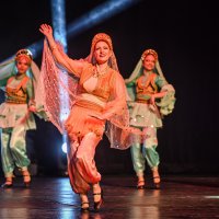 Karagöz Halk Dansları'ndan muhteşem final 