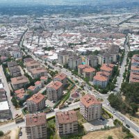  Büyükşehir Üçevler Mahallesi’nde asfalt yeniliyor 
