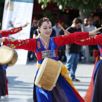 Halk dansları rüzgârı Bursa'nın dört bir yanını sardı 