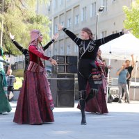 Halk dansları rüzgârı Bursa'nın dört bir yanını sardı 