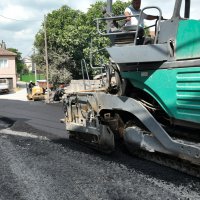 Karacabey'in Yenikaraağaç Mahallesi'nde yollar yenileniyor 