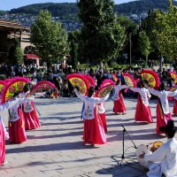 Tarihi Hanlar Bölgesi'nde halk dansları şöleni 