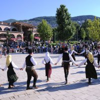 Tarihi Hanlar Bölgesi'nde halk dansları şöleni 