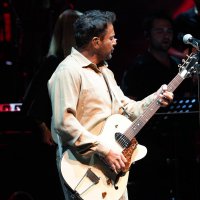 Açıkhava'da Emre Altuğ'dan müzik dolu gece 