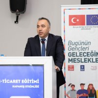 Büyükşehir'den genç kadınlara dijital ticaret desteği 