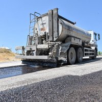 Büyükşehir Harmancık’ta da yolları yeniliyor 