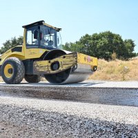 Büyükşehir Harmancık’ta da yolları yeniliyor 