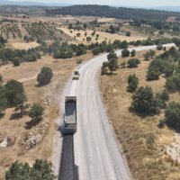 Büyükşehir Harmancık’ta da yolları yeniliyor 