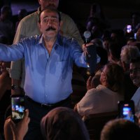Mustafa Keser’den müzik ve kahkaha dolu gece 