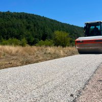Keles'te yollar hem yenileniyor hem genişliyor 