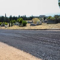 Bursa'da mezarlık yolları yenileniyor 