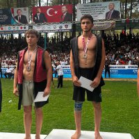 Büyükşehir Belediyesporlu güreşçilerden 8 madalya, 2 kupa! 