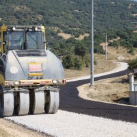 Büyükşehir 5 ilçede yolları yeniliyor  