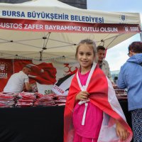 Bursa'da Zafer coşkusu ay yıldız ile taçlandı 