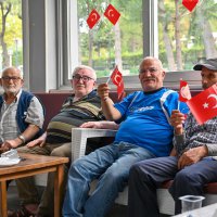 Bursa'da 7'den 70'e zafer sevinci 
