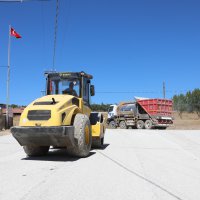 Keles'te yollar yenileniyor
