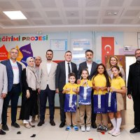 Başkan Vekili Biba, öğrencilerin ilk ders heyecanına ortak oldu