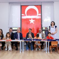 Başkan Vekili Biba, öğrencilerin ilk ders heyecanına ortak oldu