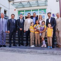 Başkan Vekili Biba, öğrencilerin ilk ders heyecanına ortak oldu