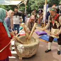 Bursa'nın asırlık değerleri festivalde yeniden canlandı