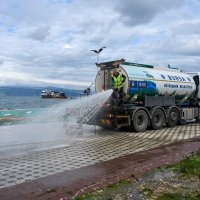 Büyükşehir ekiplerinden sahillerde temizlik çalışması  